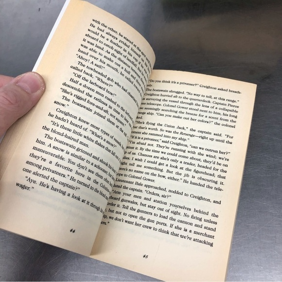 The Year of the Hangman by: Gary Blackwood, paperback book - Picture 3 of 6